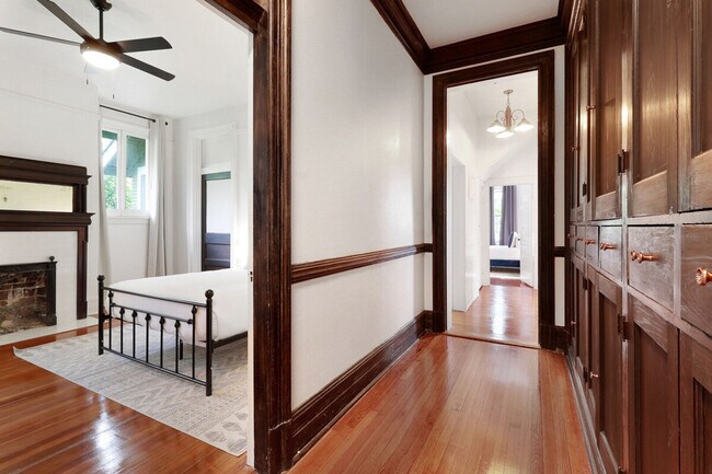 Building Photo - 4327 Canal St