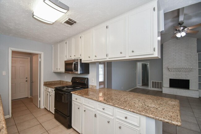 Building Photo - 12927 Westmere Dr