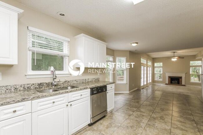 Building Photo - 4 Bedroom Pet-Friendly Home in Mooresville, NC with Main Street Renewal