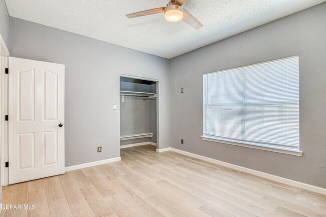 Building Photo - 12325 Tierra Bella Dr