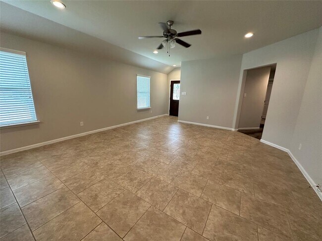 Building Photo - 12121 City Trek Ln