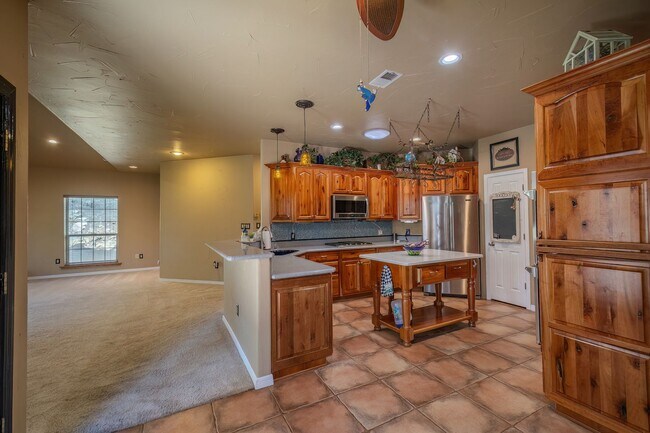 Building Photo - 111 Coker Ln