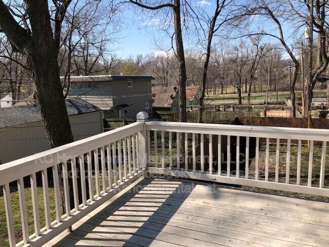 Building Photo - 8234 Main St