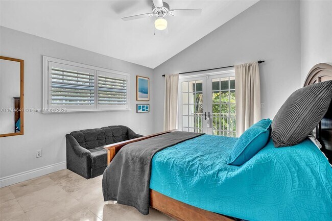 Building Photo - 2516 San Domingo St