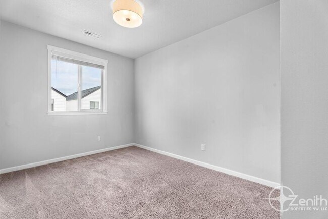 Building Photo - 16314 NE 20th St