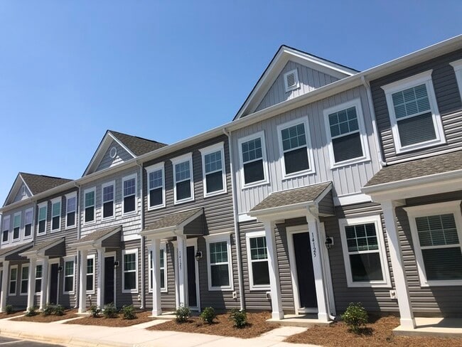 Primary Photo - BEAUTIFUL 2 BD Townhome in MIDLAND AVAILABLE DECEMBER 2025