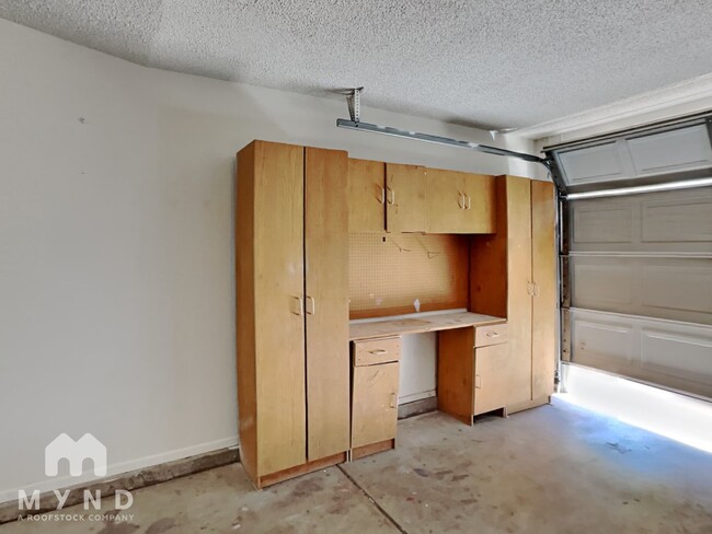 Building Photo - 213 N Jacs Pl