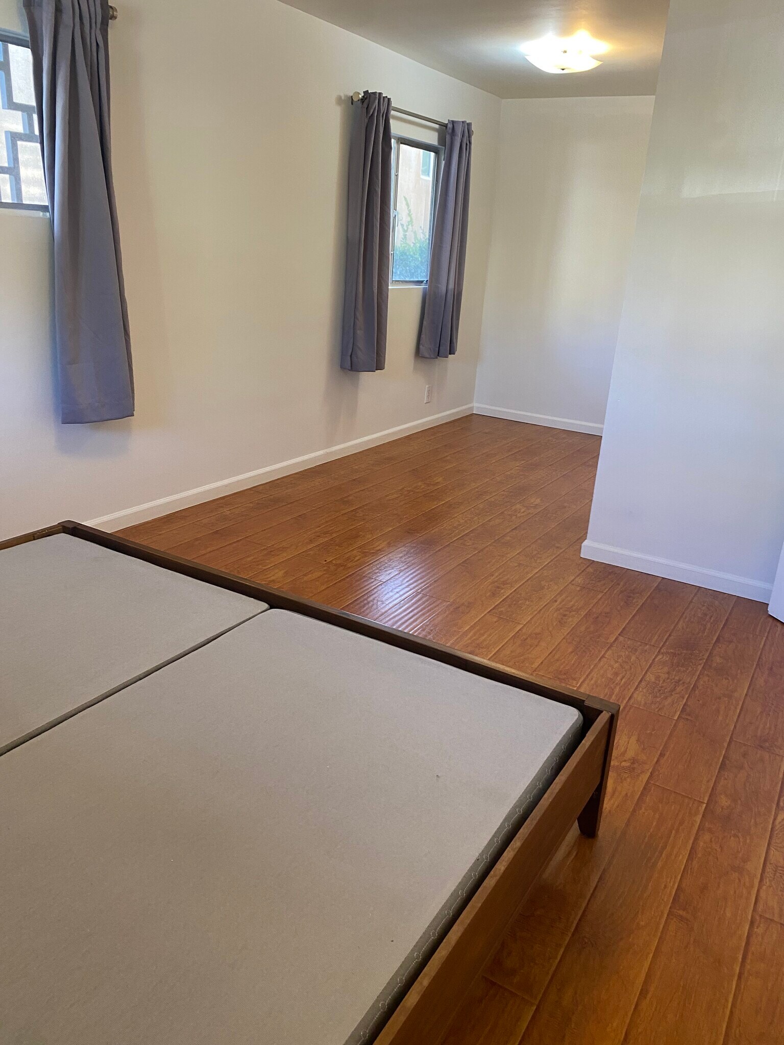 Building Photo - 7526 Fountain Ave