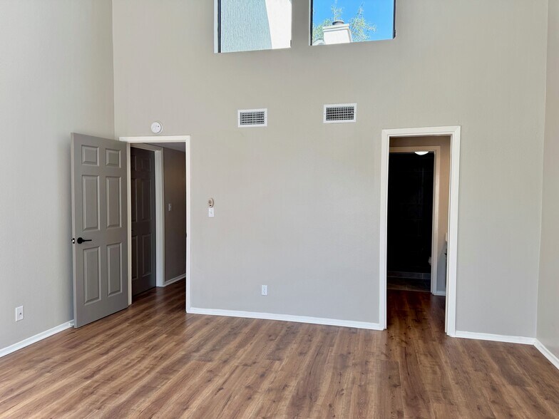 Building Photo - 30 Casa Verde