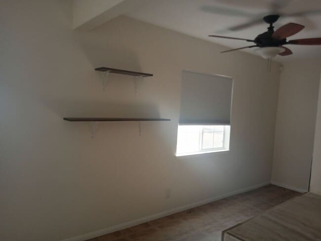 Building Photo - Remodeled 2 Bedroom 1 Bath