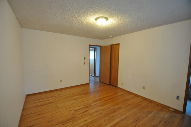 Building Photo - 72562 Ivy Ln