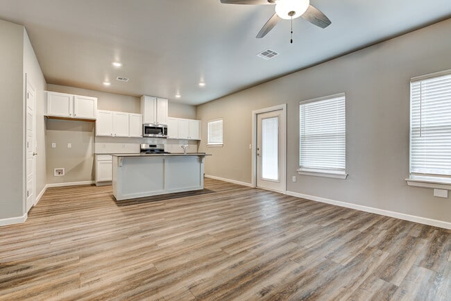 Building Photo - 13503 Bluejacket Dr