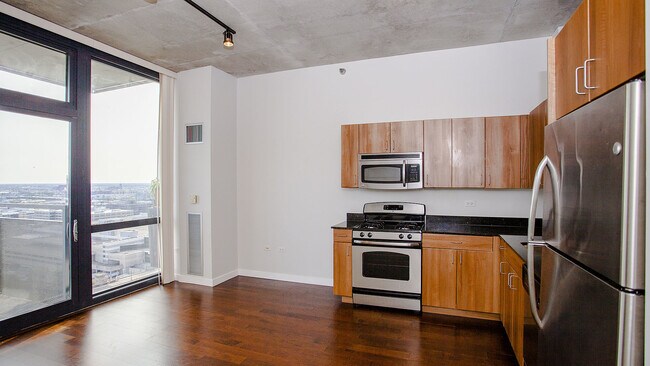Building Photo - 235 W Van Buren St