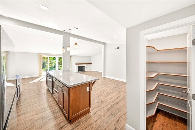 Building Photo - 20524 Rhoda St