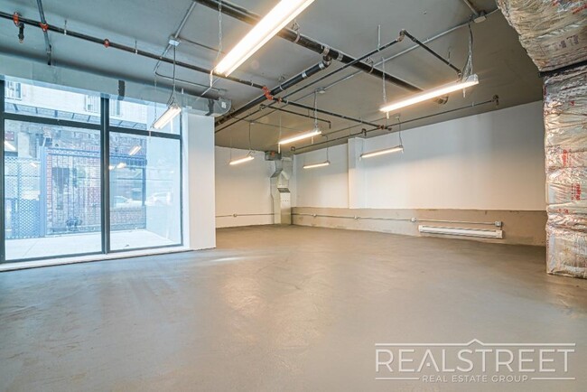 Floorplan - 349-351 Kent Ave
