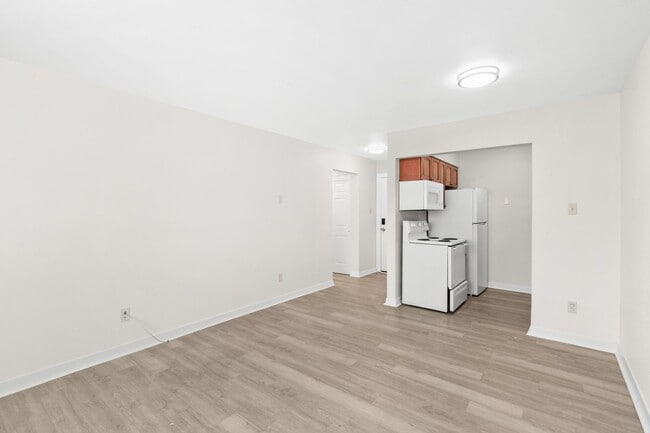 Building Photo - Tower Grove Gem