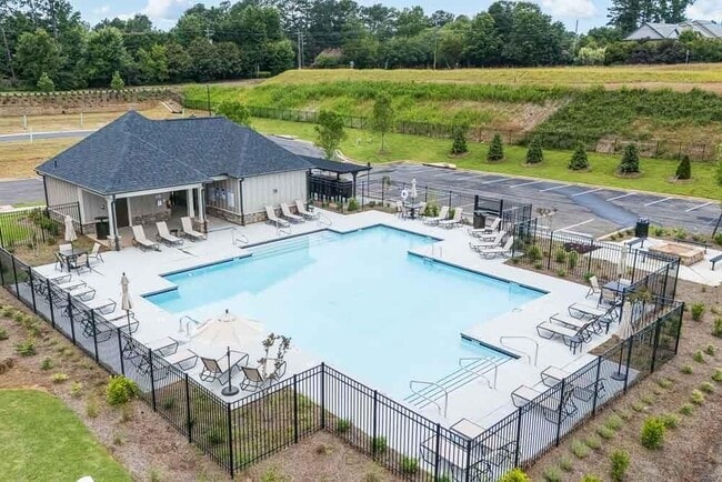 Building Photo - 206 Maycrest Path