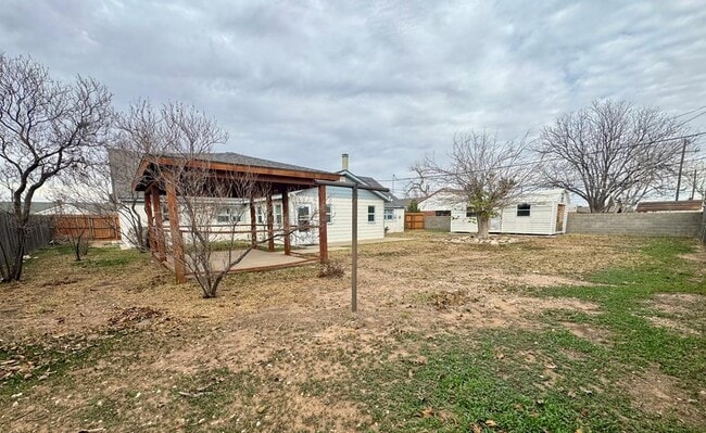 Building Photo - 3420 Fairlane Ave