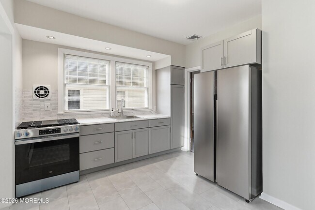 Building Photo - 708 Atlantic Ave