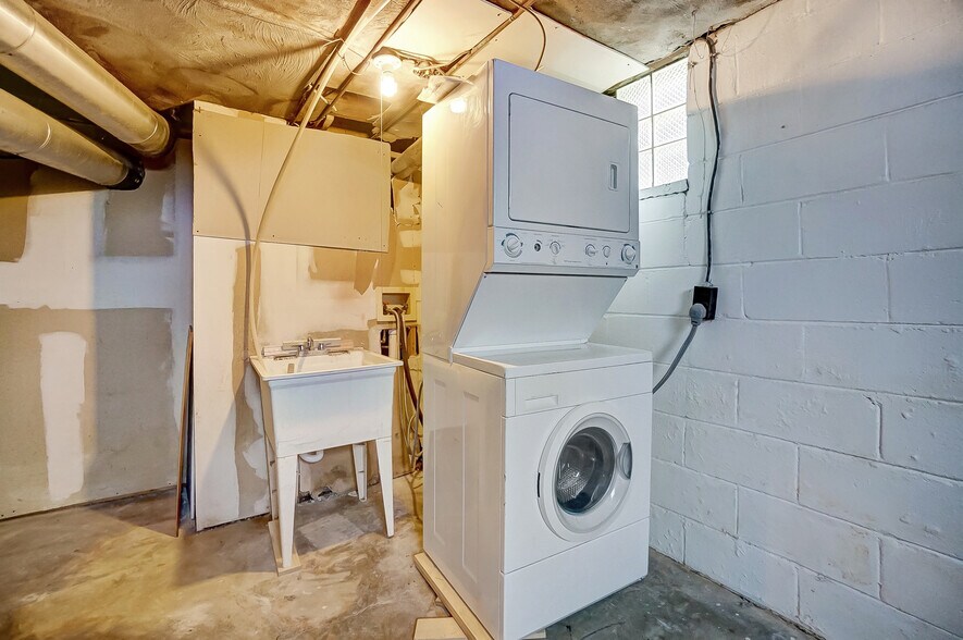 Building Photo - 531 Norway Ave