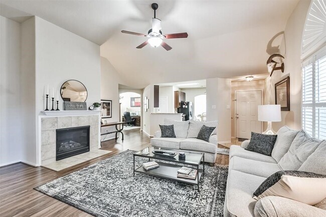 Building Photo - 11514 Dahlia Dale Dr