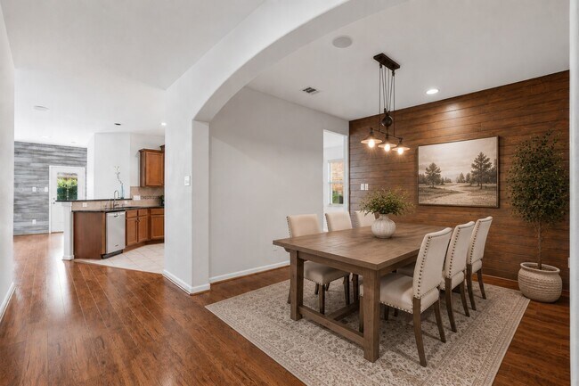 Building Photo - 11126 Celano Dr