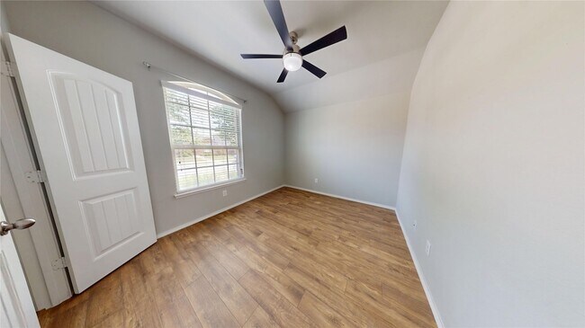 Building Photo - 3101 Buckthorn St