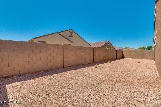 Building Photo - 41329 W Curtis Ln