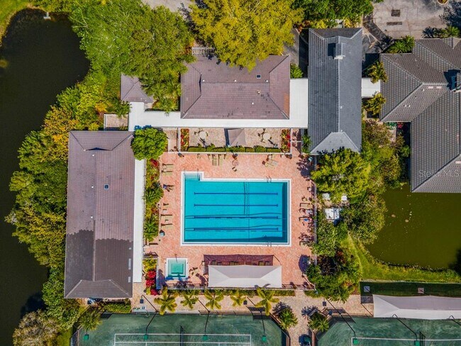 Building Photo - 5400 Eagles Point Cir