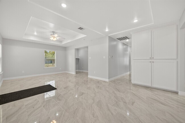 Building Photo - 6928 Apache St