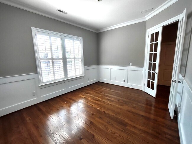 Building Photo - 6432 Fairway Row Ln
