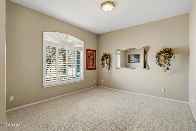 Building Photo - 312 Desert Garden Dr