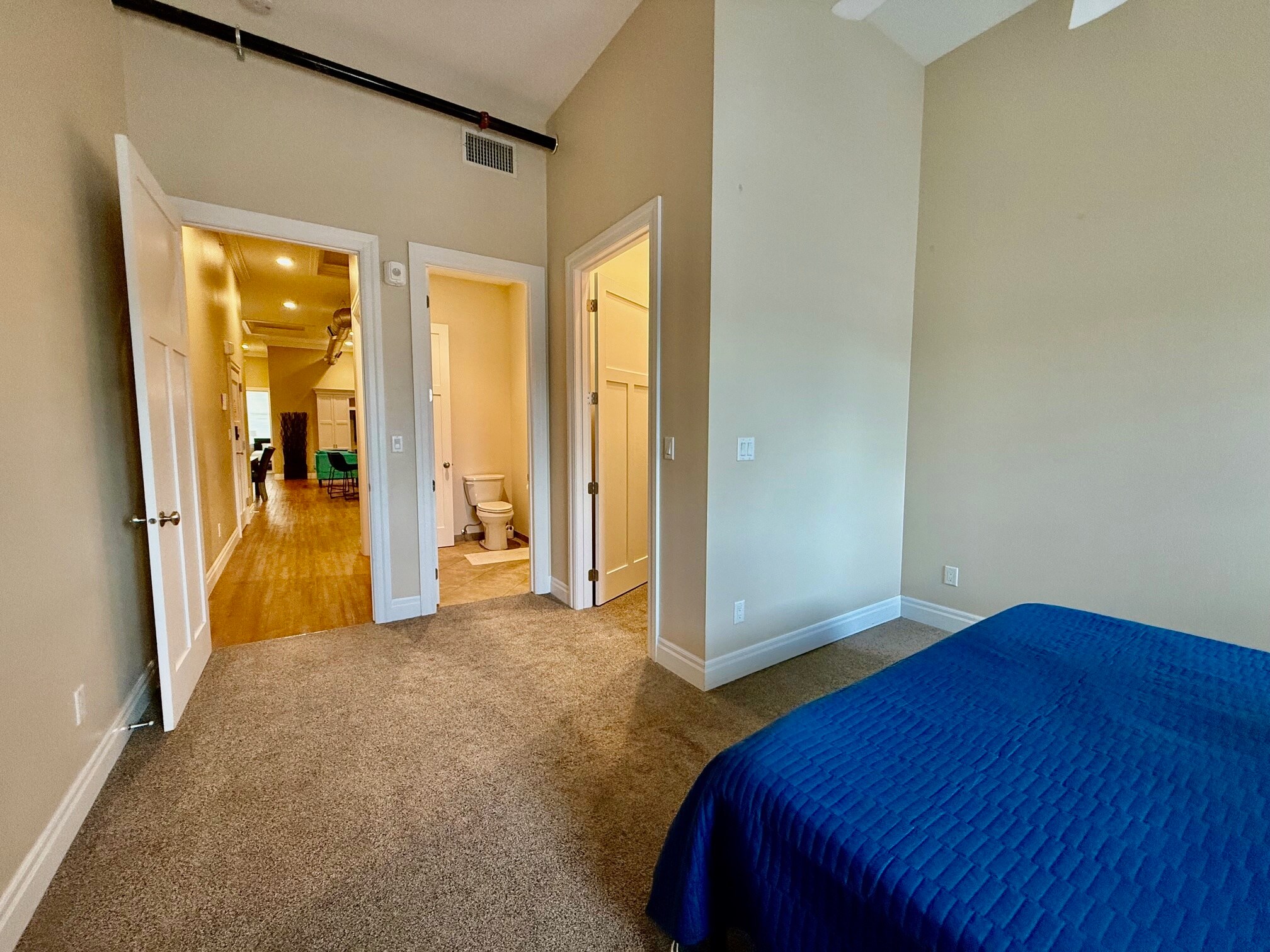 Building Photo - 317 Main St