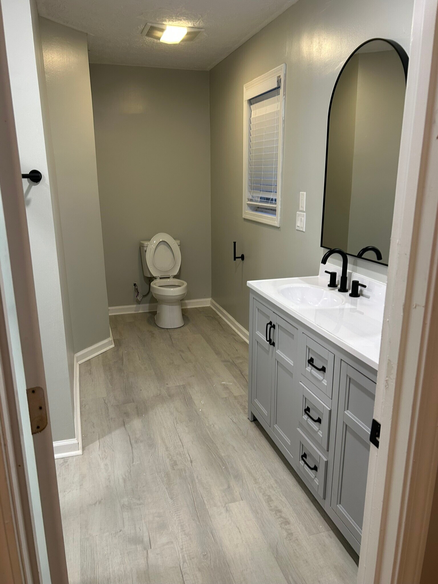 Duplex Upper Level Rental- Master Bath - 345 Ashland Manor Dr