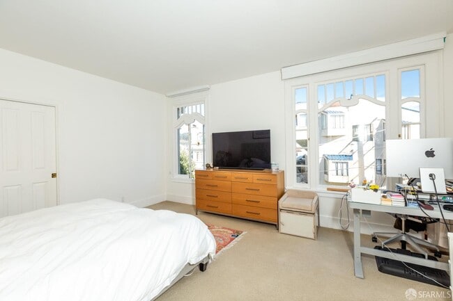 Building Photo - 95 26th Ave