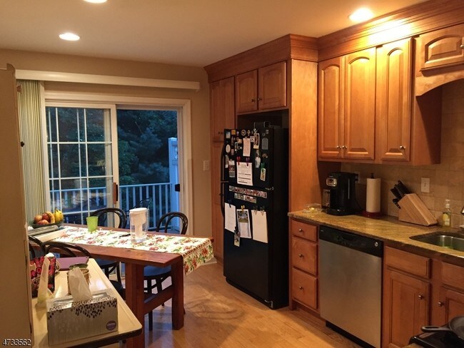 Building Photo - 20 Constitution Way