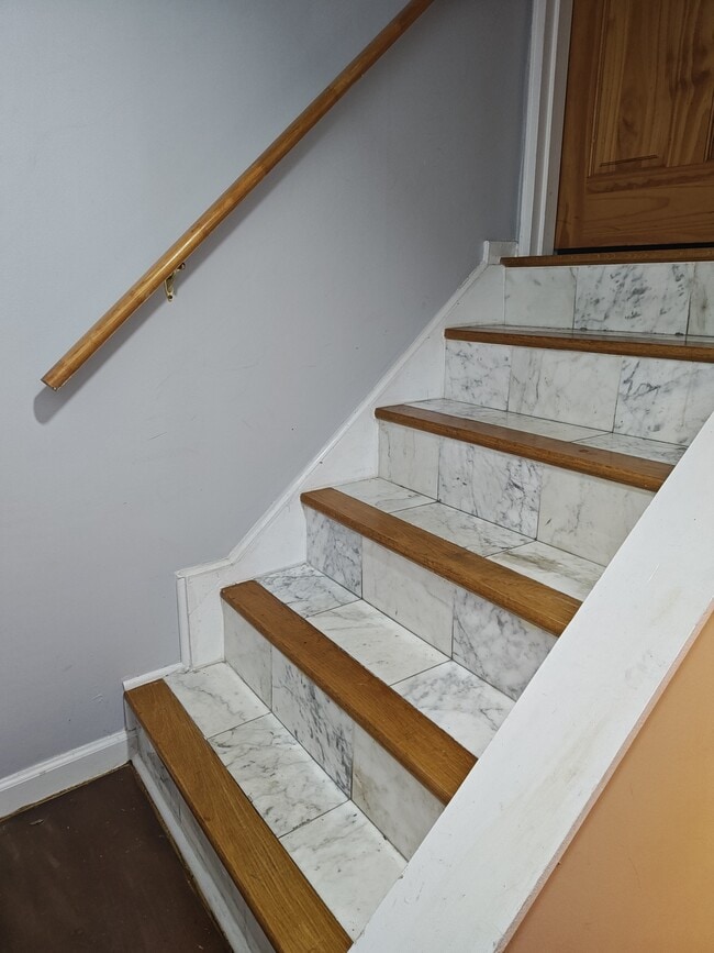 Building Photo - 32 Scooter Ln