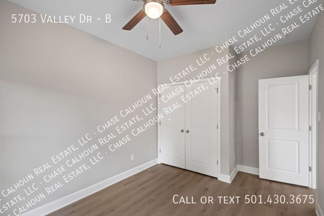 Building Photo - 5703 Valley Dr