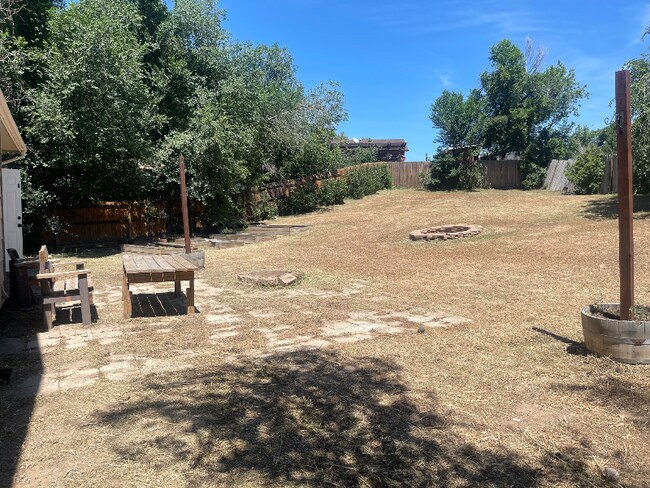 Building Photo - 5063 Marabou Way