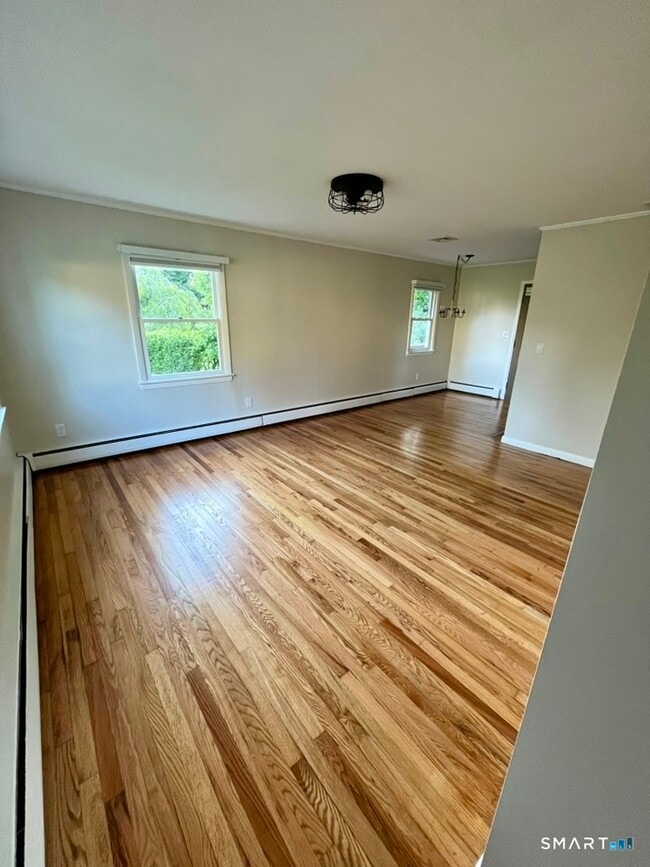 Building Photo - 28 Brookfield Meadows