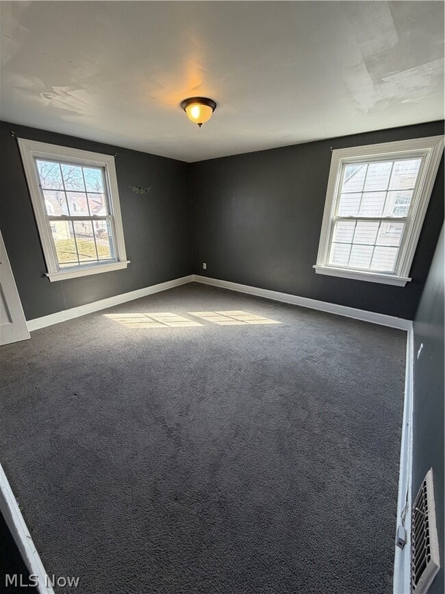 Building Photo - 143 Clifton Dr