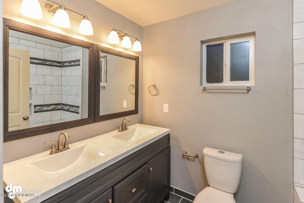 Building Photo - 21615 Settlers Dr