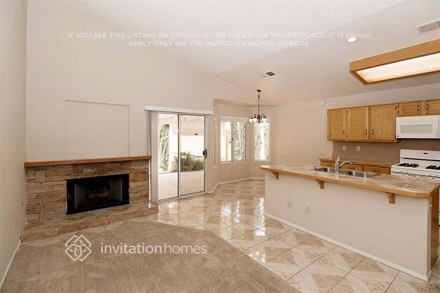 Building Photo - 6256 Small Point Dr