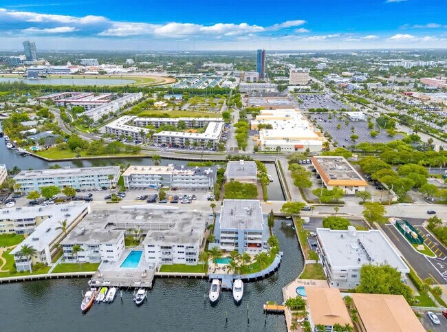 Building Photo - 468 Golden Isles Dr