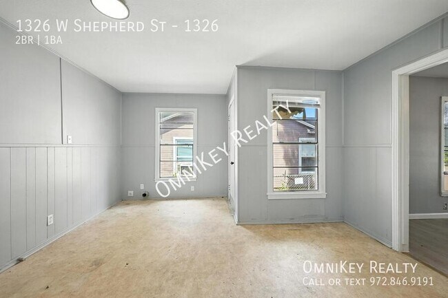 Building Photo - 1326 W Shepherd St