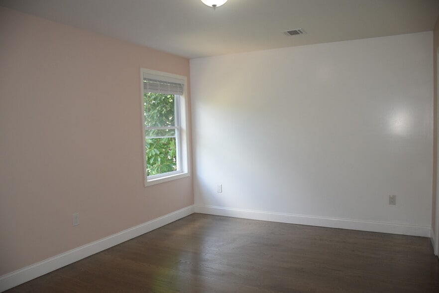 Building Photo - 171 N 17th St