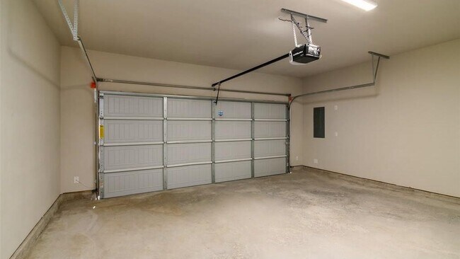 Building Photo - 641 Fallow Dr