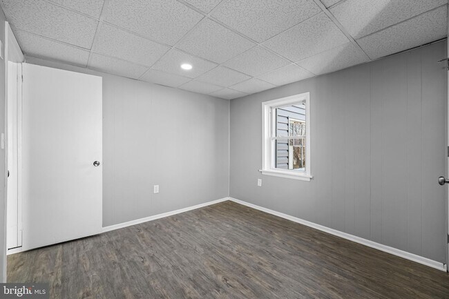 Building Photo - 1480 Seven Valleys Rd