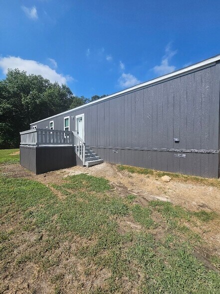 Building Photo - 6501 W Hwy 199