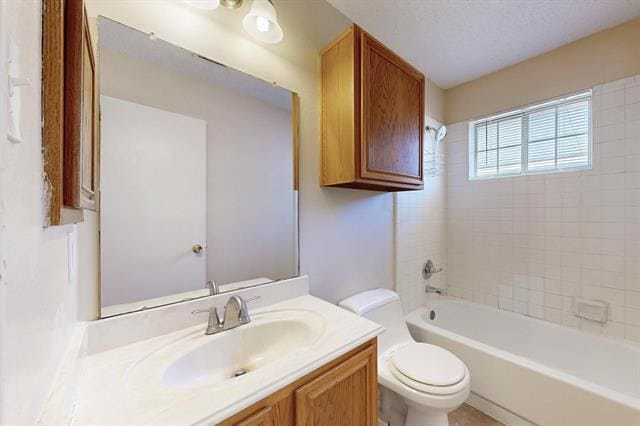 Building Photo - 202 Willow Creek Dr